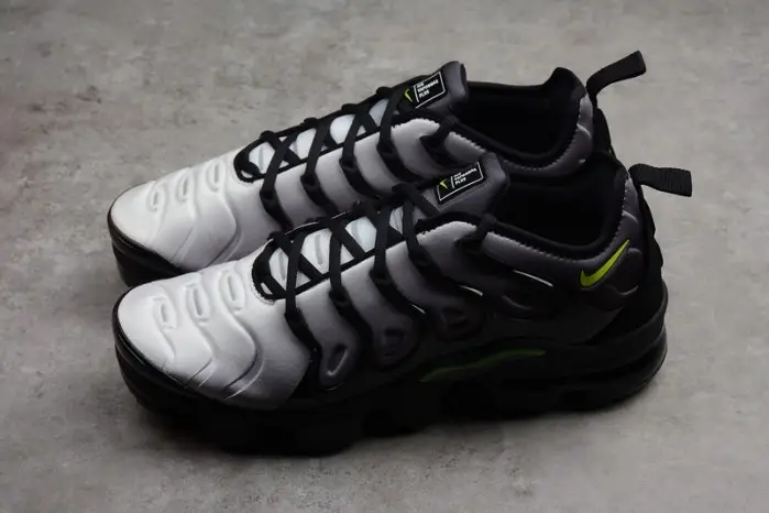 Nike Air VaporMax Plus Black Volt 