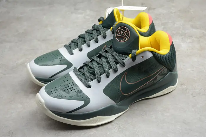Nike ZOOM KOBE 5 PROTRO 'EYBL' 