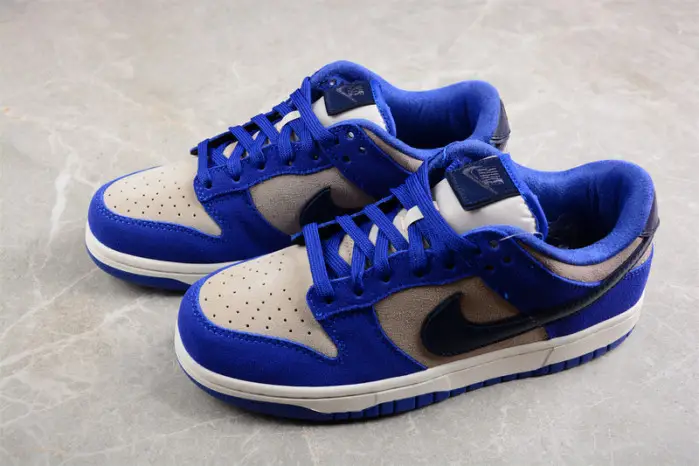 Nike DUNK LOW LX 'BLUE SUEDE' 
