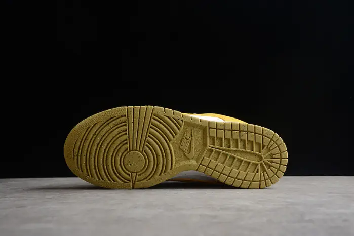 Nike DUNK LOW 'SUN CLUB' 