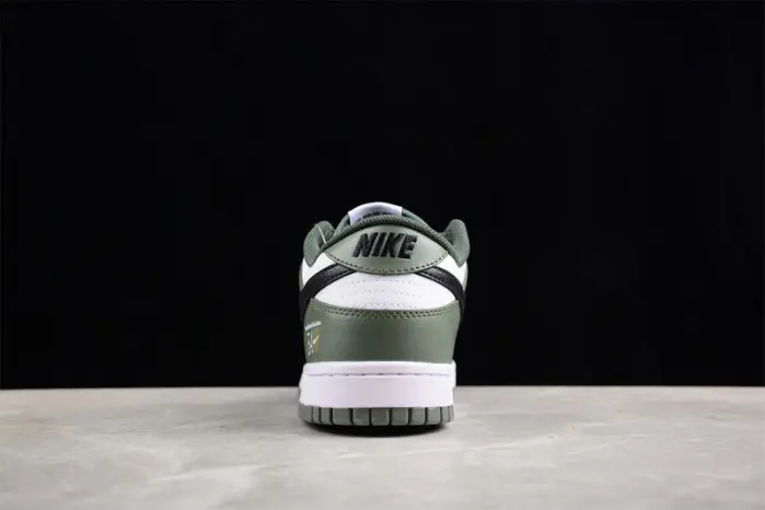 Nike Dunk Low NBA Paris 