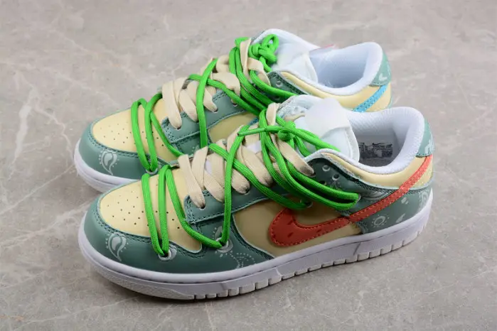 NIKE DUNK LOW TROPICAL TWIST 