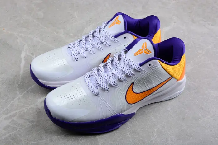 Zoom Kobe V Protro 