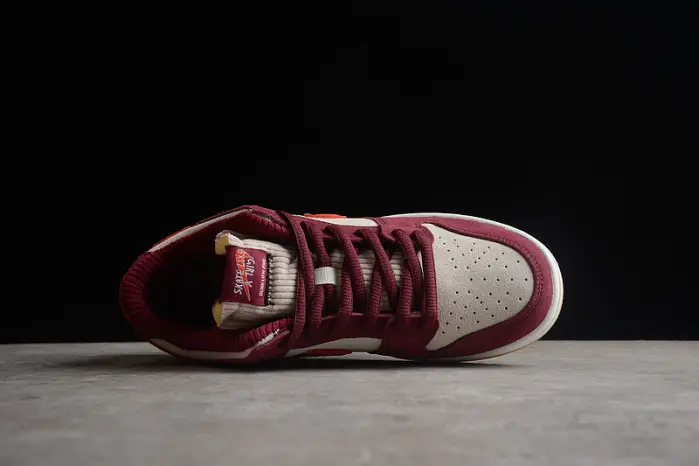 NIKE DUNK LOW X SKATE LIKE GIRL 