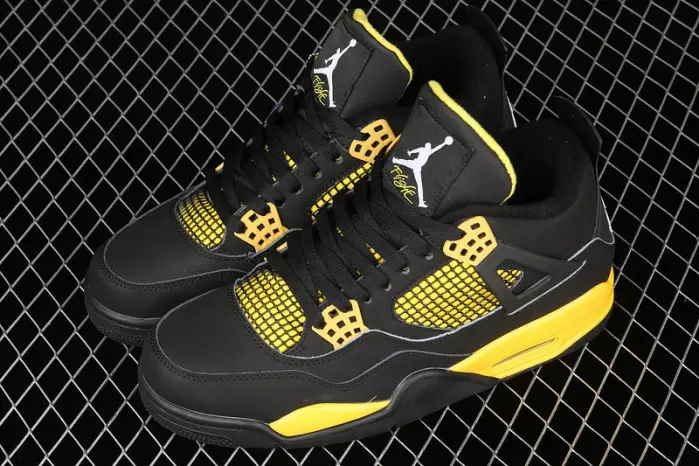 AIR JORDAN 4 RETRO THUNDER (2012) 