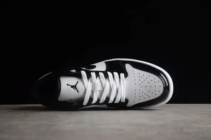 AIR JORDAN 1 LOW SE 'CONCORD' 