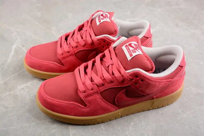 NIKE SB DUNK LOW 'RED GUM' 