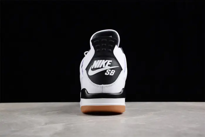 Nike SB x Air Jordan 4 
