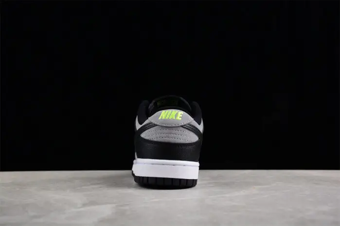 Nike Dunk Low Black Grey Green Strike 