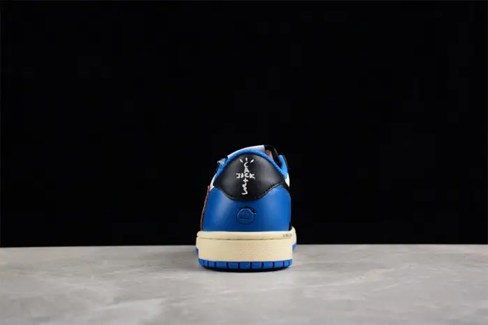 TRAVIS SCOTT X FRAGMENT X AIR JORDAN 1 LOW OG 