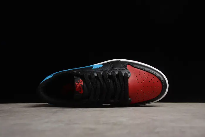 Air Jordan 1 Low OG UNC to Chicago 