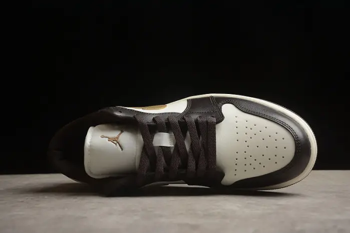 Air Jordan 1 Low Shadow Brown 