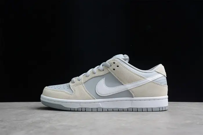 Nike SB Dunk Low Summit White Wolf Grey 