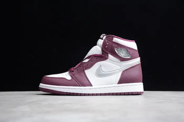Jordan 1 Retro High OG Bordeaux  FEAA440