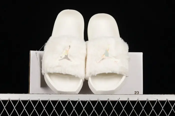 AIR JORDAN NOLA SLIDE COCONUT MILK OLIVE AURA SAIL 