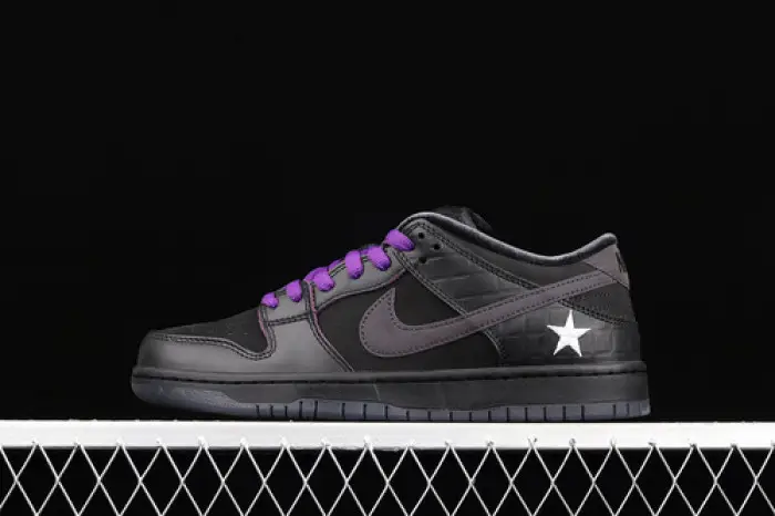 Familia Nike SB Dunk Low First Avenue Prince 