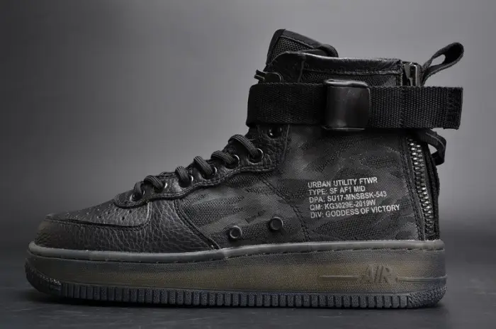 Nike Air Force 1 Mid 