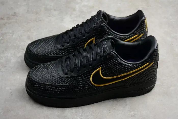 NIKE mens KOBE AIR FORCE 1 