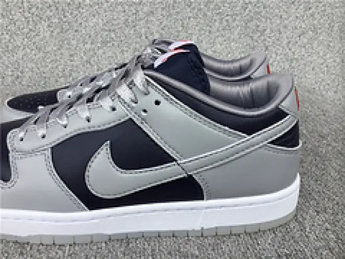 NIKE SB DUNK LOW GREY DARK BLUE 
