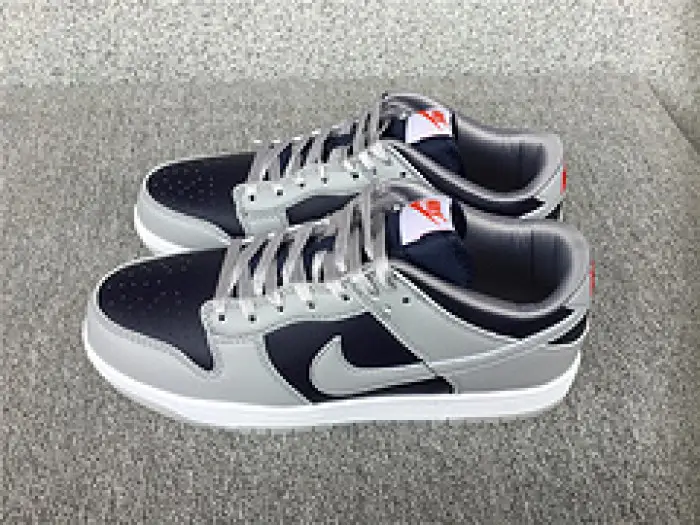 NIKE SB DUNK LOW GREY DARK BLUE 