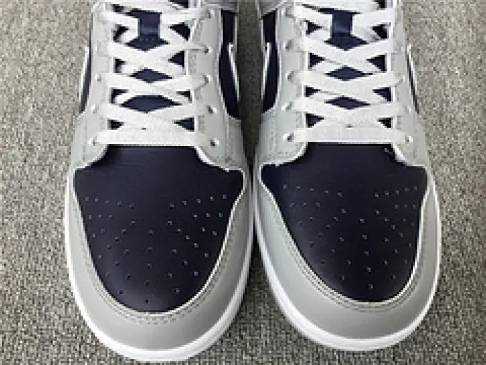 NIKE SB DUNK LOW GREY DARK BLUE 