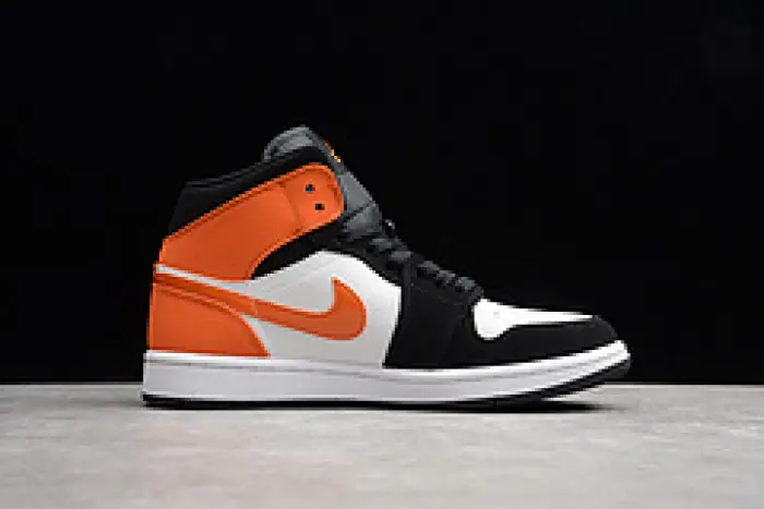 AIR JORDAN 1 MID 