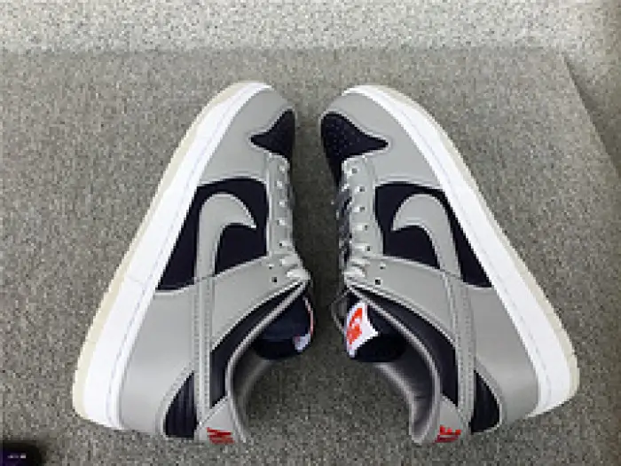 NIKE SB DUNK LOW GREY DARK BLUE 